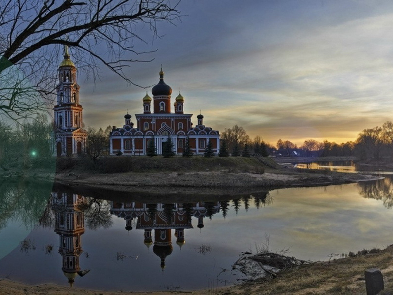 Воскресенский собор в старой руссе фото